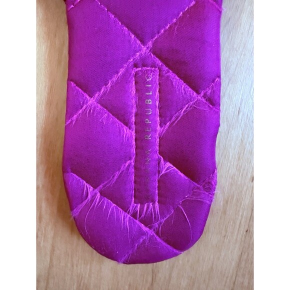 Banana Republic Vintage Hot Pink Velvet Sleep Slippers - Picture 4 of 4